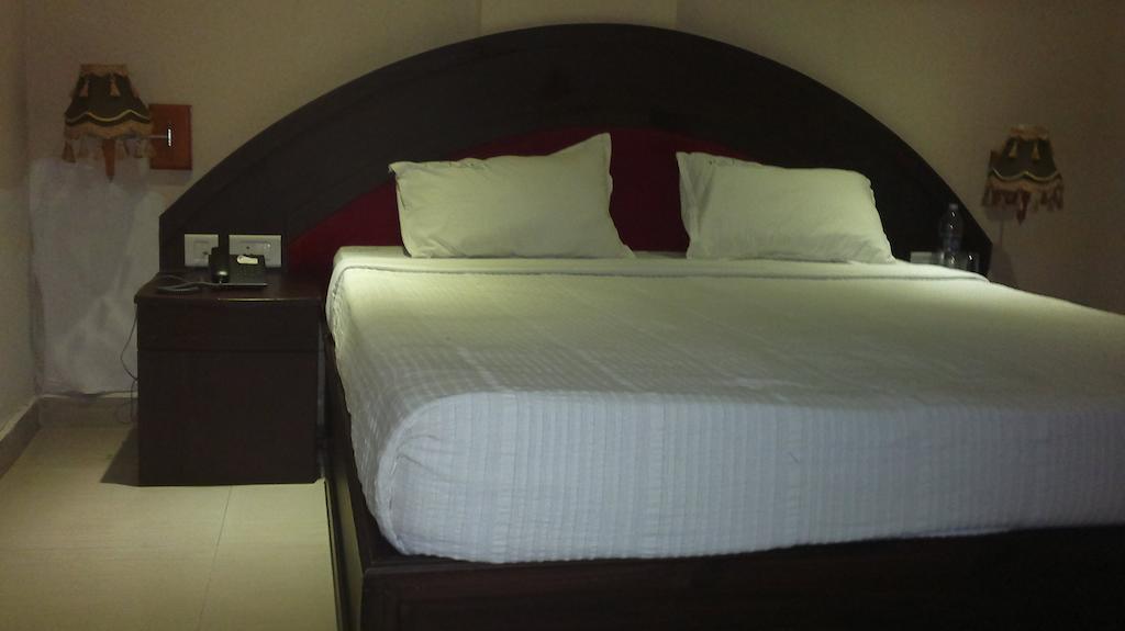Hotel Sea Palace Kollam Zimmer foto