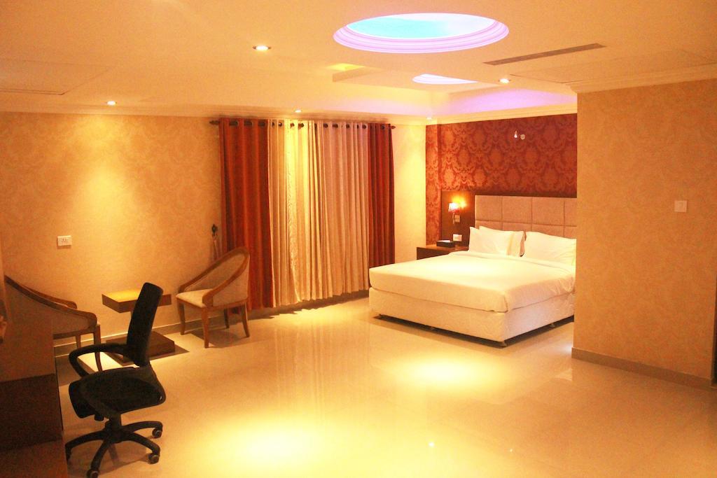 Hotel Sea Palace Kollam Zimmer foto